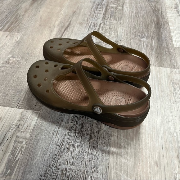 Crocs Sandals Clogs Womens Size 8 Carlie Mary Jane T Strap Translucent Green - Picture 2 of 8